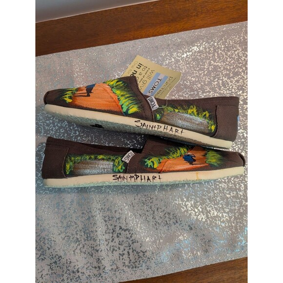 Toms Shoe Women's 8 Haiti Berthony Artists Hand Painted Village Canvas Slip-On - Picture 3 of 10